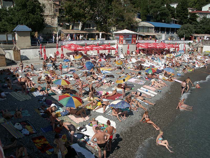 Украина (Украïна): Крым (Крим): Ялта: бесплатный пляж; 14:03 05.09.2005