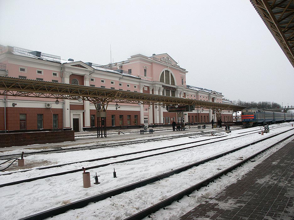 Беларусь: Гомель: ж/д вокзал; 13:38 04.03.2006