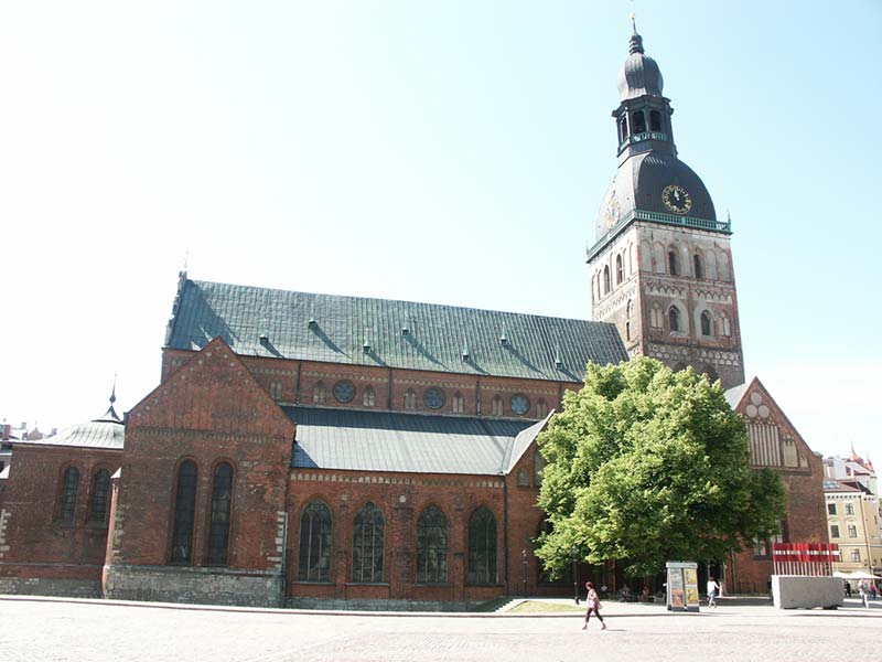 Латвия (Latvija): Рига (Rīga): Vecrīga: Doma lut. baznīca; 11:32 08.07.2005