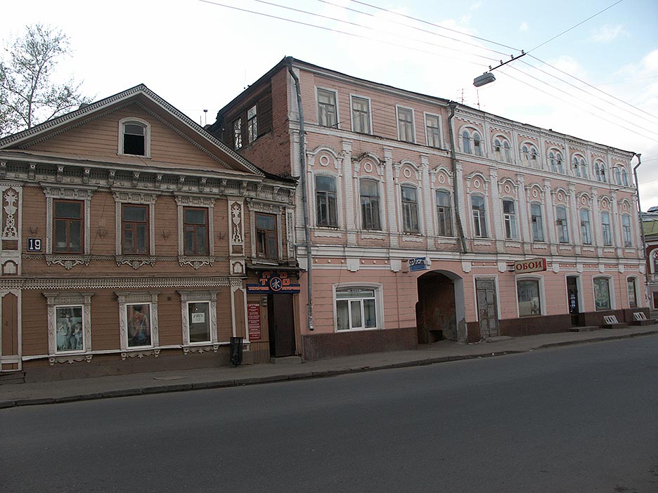 Россия: Нижний Новгород: Нижегородский район: ул.Алексеевская,19,17; 19:33 07.05.2006