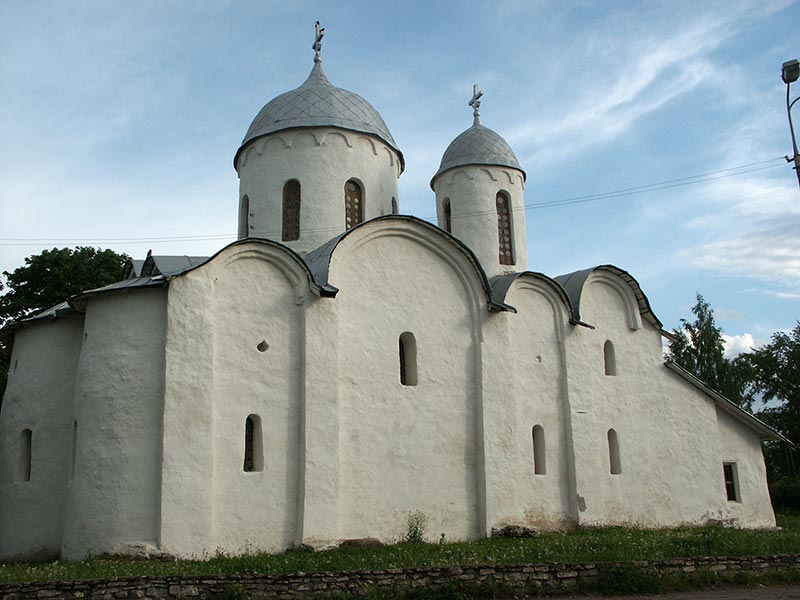 Псков: Завеличье: собор Иоанна Предтечи, с-в; 13.06.2004