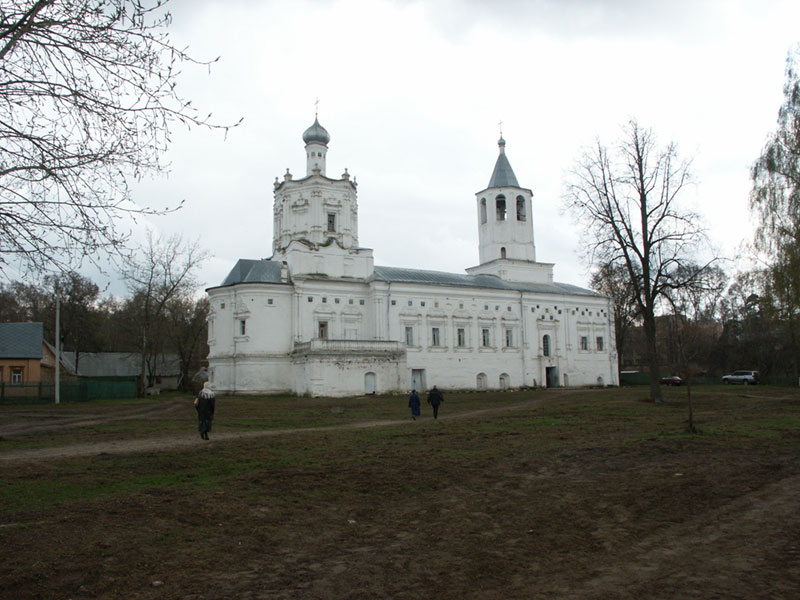 Солотча: Рождество-Богородицкий м-рь: церковь Духовская, север; 02.05.2005