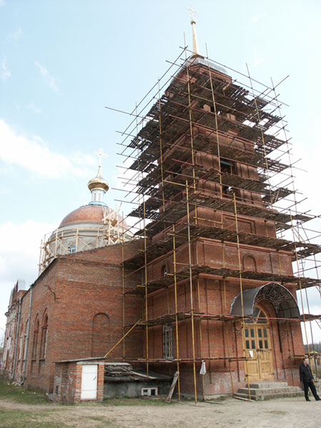 Солотча: церковь Александра Невского, с-з; 02.05.2005