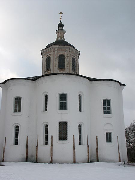 Смоленск: с-з Левобережье: церковь Иоанна Богослова, восток; 12.12.2004
