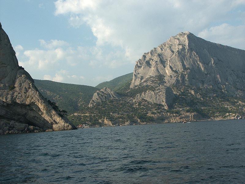 Украина (Украïна): Крым (Крим): между Судаком и Новым Светом, с катера; 17:06 31.08.2005