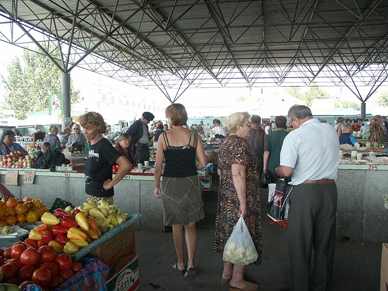 Украина (Украïна): Николаев (Миколаïв): рынок Центральный; 13:36 09.09.2005